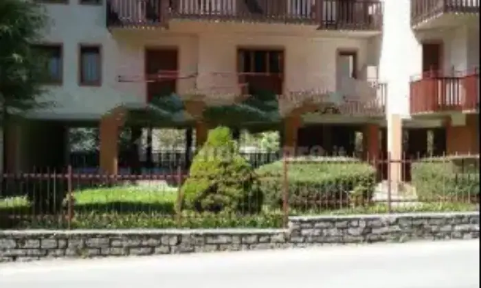 Rexer-Moggio-Trilocale-via-per-Concenedo-Moggio-Terrazzo