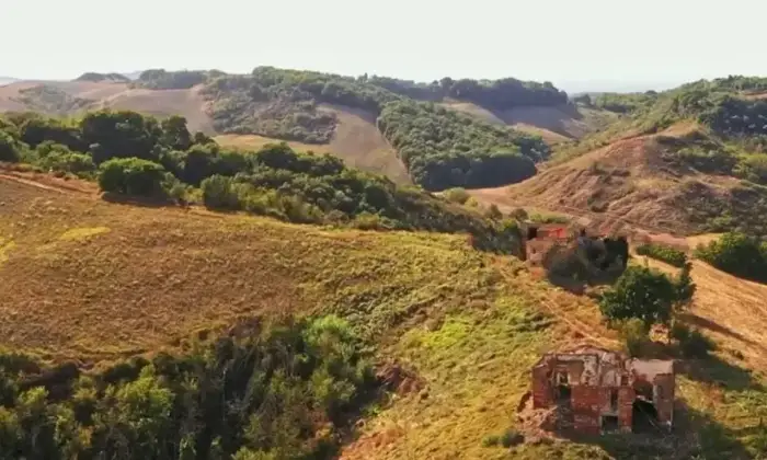 Rexer-Asciano-Vendesi-Propriet-rustica-in-vendita-in-strada-delle-Sante-MarieAsciano-Terrazzo
