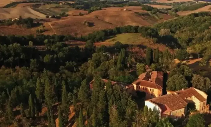 Rexer-Asciano-Vendesi-Propriet-rustica-in-vendita-in-strada-delle-Sante-MarieAsciano-Terrazzo