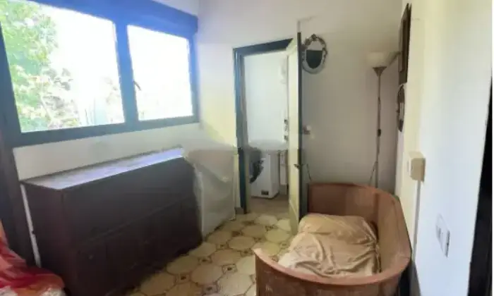 Rexer-Camaiore-Vendesi-villa-in-via-Pennelle-a-Capezzano-Pianore-di-Camaiore-Altro
