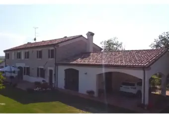 Rexer-San-Costanzo-Vendesi-casale-in-Via-Divino-Amore-a-San-Costanzo-Giardino