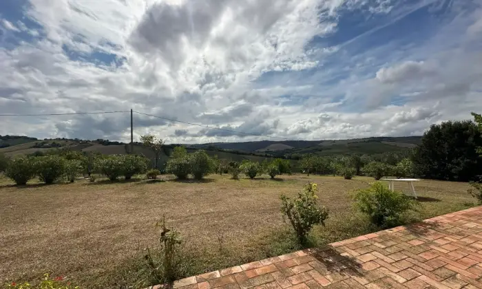 Rexer-San-Costanzo-Vendesi-casale-in-Via-Divino-Amore-a-San-Costanzo-Terrazzo