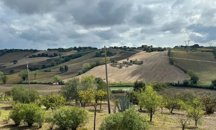 Rexer-San-Costanzo-Vendesi-casale-in-Via-Divino-Amore-a-San-Costanzo-Terrazzo