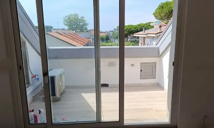 Rexer-Massa-Vedndesi-appartamento-in-Via-Arno-a-Marina-di-Massa-CentroMassa-Altro