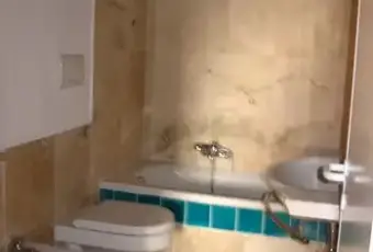Rexer-Calvi-dellUmbria-Vendesi-casale-in-Via-Montana-a-Calvi-dellUmbria-Bagno