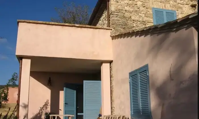 Rexer-Calvi-dellUmbria-Vendesi-casale-in-Via-Montana-a-Calvi-dellUmbria-Terrazzo