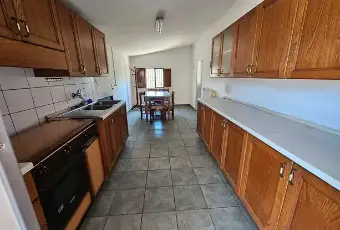 Rexer-Altomonte-Villetta-con-terreno-agricolo-Altomonte-CS-Cucina