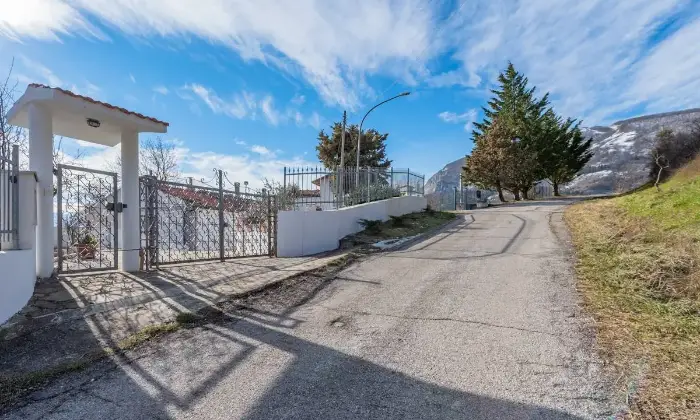 Rexer-Brittoli-Villetta-indipendente-con-panorama-mozzafiato-Terrazzo