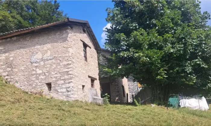 Rexer-Esino-Lario-Cascine-in-vendita-in-localit-Ortanella-ad-Esino-Lario-C-Altro