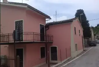 Rexer-Arcevia-Rustico-Casale-in-Frazione-Avacelli-Arcevia-Terrazzo