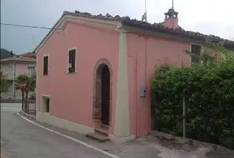 Rexer-Arcevia-Rustico-Casale-in-Frazione-Avacelli-Arcevia-Giardino