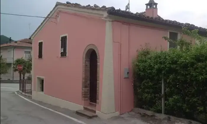 Rexer-Arcevia-Rustico-Casale-in-Frazione-Avacelli-Arcevia-Giardino