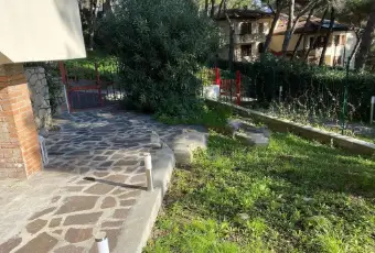 Rexer-Rosignano-Marittimo-Vendesi-appartamento-in-via-Oglio-Rosignano-Marittimo-Giardino