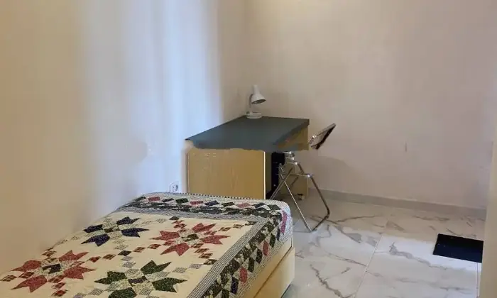 Rexer-Rosignano-Marittimo-Vendesi-appartamento-in-via-Oglio-Rosignano-Marittimo-CameraDaLetto