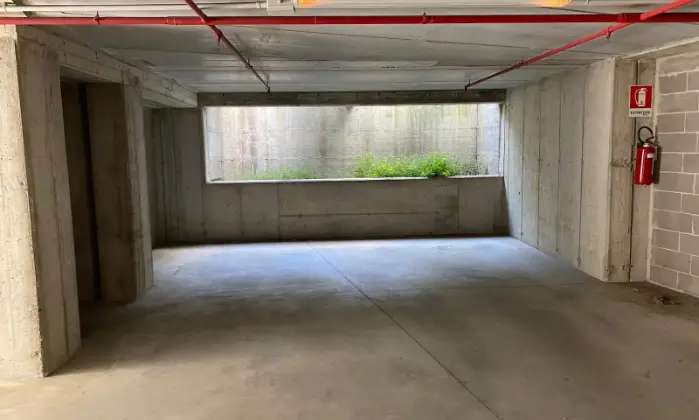 Rexer-Sotto-il-Monte-Giovanni-XXIII-AFFITTASI-POSTI-AUTO-CARVICO-Garage