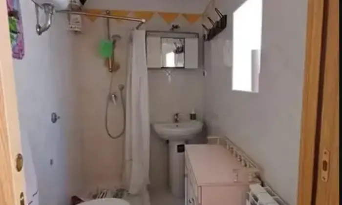 Rexer-Genazzano-Vendesi-appartamento-a-Genazzano-Bagno