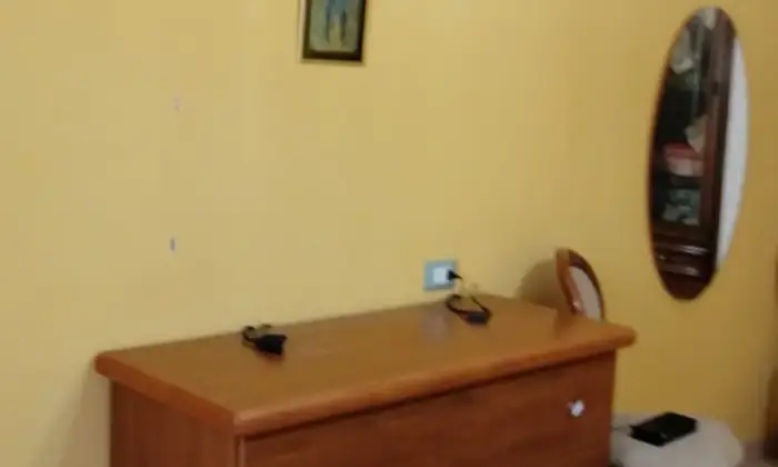 Rexer-Caraffa-di-Catanzaro-Porzione-di-casa-a-Caraffa-di-Catanzaro-CAMERA-DA-LETTO