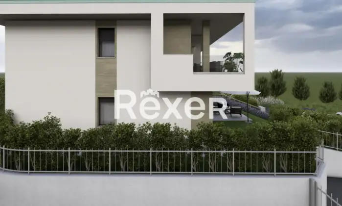 Rexer-CAPIAGO-INTIMIANO-Trilocale-con-giardino-Terrazzo