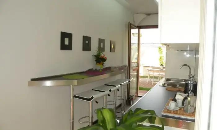 Rexer-Arezzo-Vendesi-villa-a-schiera-in-Via-Platani-a-GioviPugliaCatona-Arezzo-Altro