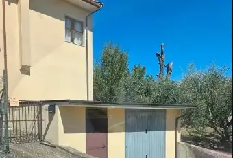 Rexer-Vallesaccarda-Villa-singola-con-giardino-Giardino