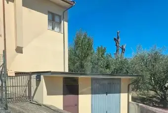 Rexer-Vallesaccarda-Villa-singola-con-giardino-Giardino