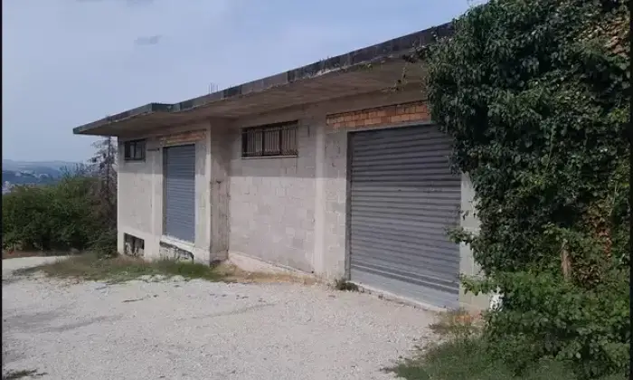 Rexer-Ancarano-Vendesi-stabile-composto-da-appartamentiAncarano-TE-Terrazzo