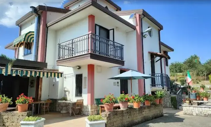 Rexer-Monteleone-di-Puglia-Vendesi-villa-in-Contrada-Cupazzo-a-Monteleone-di-Puglia