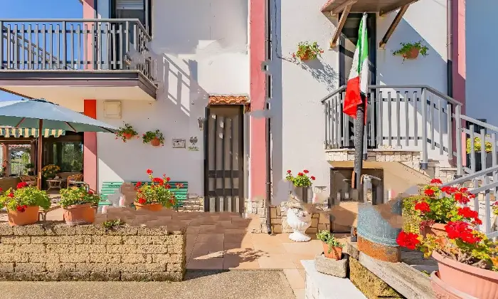 Rexer-Monteleone-di-Puglia-Vendesi-villa-in-Contrada-Cupazzo-a-Monteleone-di-Puglia-ALTRO