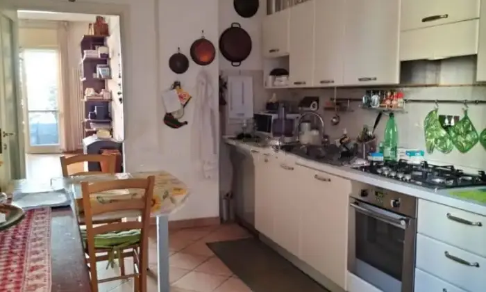 Rexer-Verona-Appartamento-in-vendita-in-via-Antoniotto-Usodimare-a-Verona-Cucina