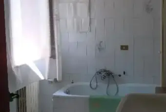 Rexer-Montorio-al-Vomano-Vendesi-immobile-in-via-Antonio-Gramsci-a-Montorio-al-Vomano-Bagno