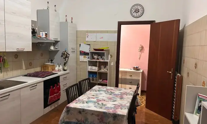 Rexer-Trecastagni-Quadrilocale-in-vendita-in-via-Giuseppe-Verdi-a-Trecastagni-Cucina