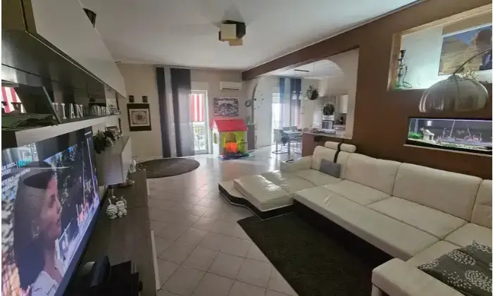 Rexer-Fiumefreddo-Sicilia-Appartamento-in-vendita-in-via-Morandi-a-Fiumefreddo-di-Sicilia-Salone