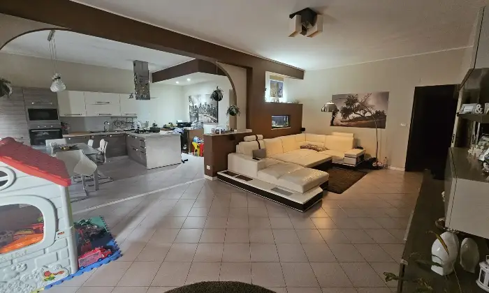 Rexer-Fiumefreddo-Sicilia-Appartamento-in-vendita-in-via-Morandi-a-Fiumefreddo-di-Sicilia-Salone