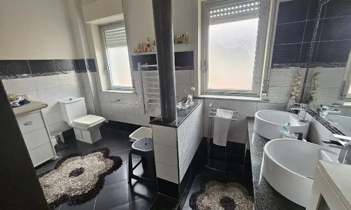 Rexer-Fiumefreddo-Sicilia-Appartamento-in-vendita-in-via-Morandi-a-Fiumefreddo-di-Sicilia-BAGNO