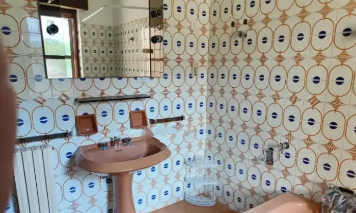 Rexer-Montauro-Casa-di-paese-in-vendita-in-SpMontauro-Bagno