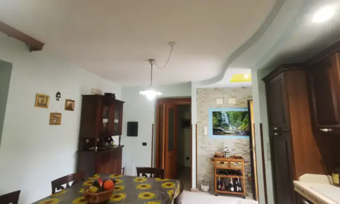 Rexer-Castelvenere-Vendesi-terratetto-unifamiliare-libero-su-tre-lati-Castelvenere-CUCINA