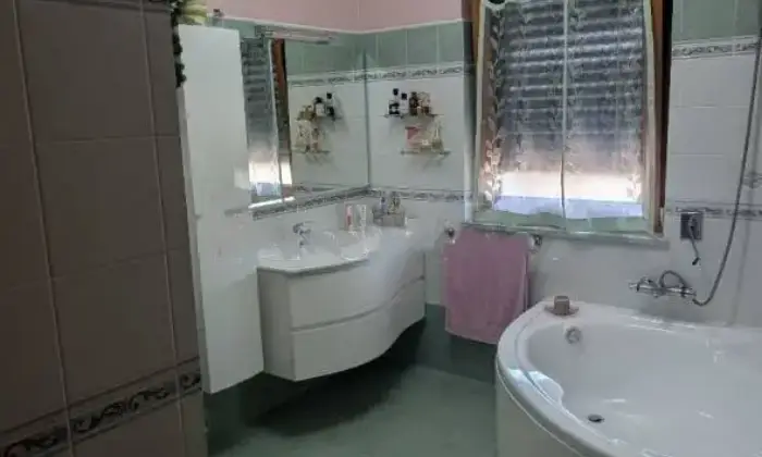Rexer-Atella-Villa-unifamiliare-in-vendita-in-corso-Papa-Giovanni-XXIII-Atella-Bagno