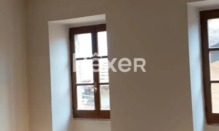 Rexer-Cremia-Vendesi-casa-indipendente-a-Cremia-C-Altro