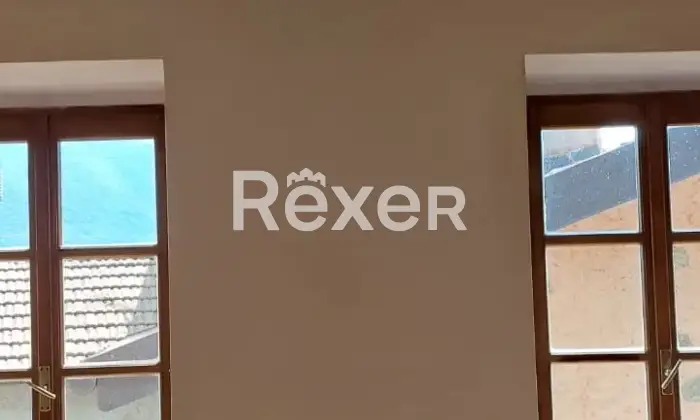 Rexer-Cremia-Vendesi-casa-indipendente-a-Cremia-C-Altro