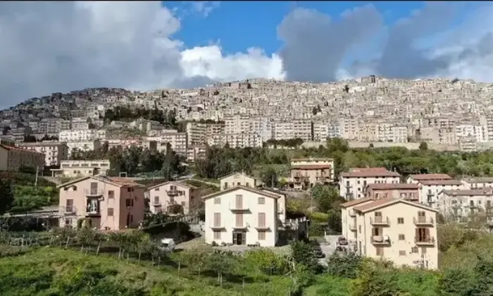 Rexer-Gangi-Vendesi-appartamento-in-Via-Antonio-li-destri-a-Gangi-Giardino