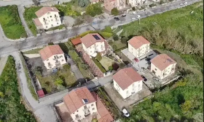 Rexer-Gangi-Vendesi-appartamento-in-Via-Antonio-li-destri-a-Gangi-Giardino