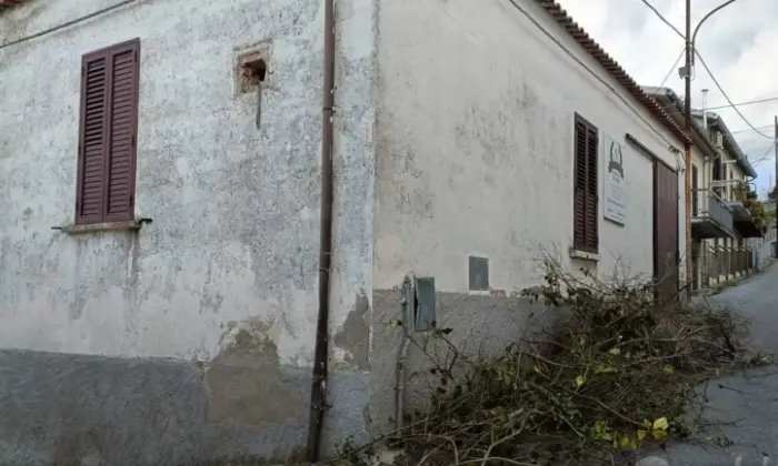 Rexer-San-Nicola-dellAlto-Magazzini-in-vendita-in-via-de-Rada-San-Nicola-dellAlto-Terrazzo