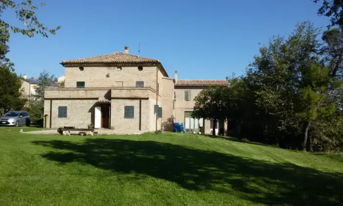 Rexer-Ostra-Vetere-Villa-in-vendita-in-Contrada-Santa-Croce-ad-Ostra-Vetere-Giardino