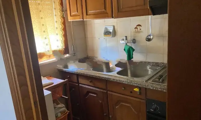 Rexer-Certaldo-Vendesi-appartamento-in-Via-Antonio-Labriola-a-Certaldo-Cucina