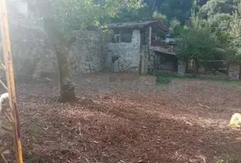Rexer-Vestone-Vendesi-Rustico-via-Galvano-Giori-a-Vestone-Giardino