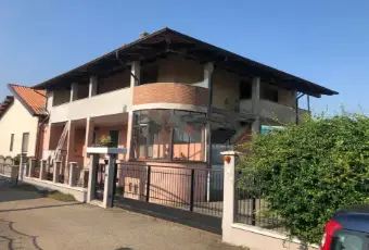 Rexer-Tronzano-Vercellese-Appartamento-in-vendita-in-via-BolzanoTronzano-Vercellese-Giardino