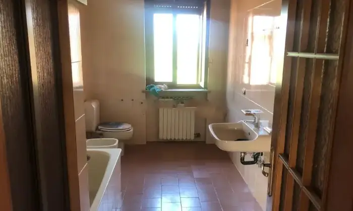 Rexer-Tronzano-Vercellese-Appartamento-in-vendita-in-via-BolzanoTronzano-Vercellese-Bagno