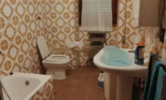 Rexer-Cantalupo-in-Sabina-Quadrilocale-in-vendita-a-Cantalupo-in-Sabina-RI-Bagno