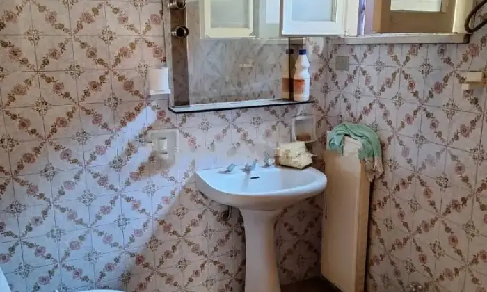 Rexer-Sezze-Terratetto-unifamiliare-in-vendita-in-via-della-Libert-a-Sezze-Bagno