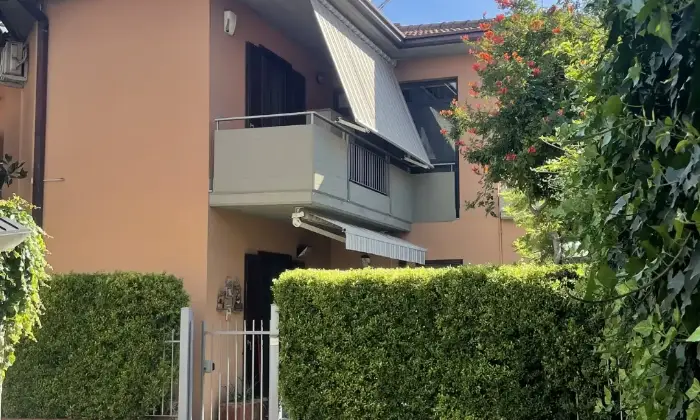 Rexer-San-Giovanni-la-Punta-Comodo-e-signorile-vani-due-elevazioni-a-Trappeto-centro-Terrazzo